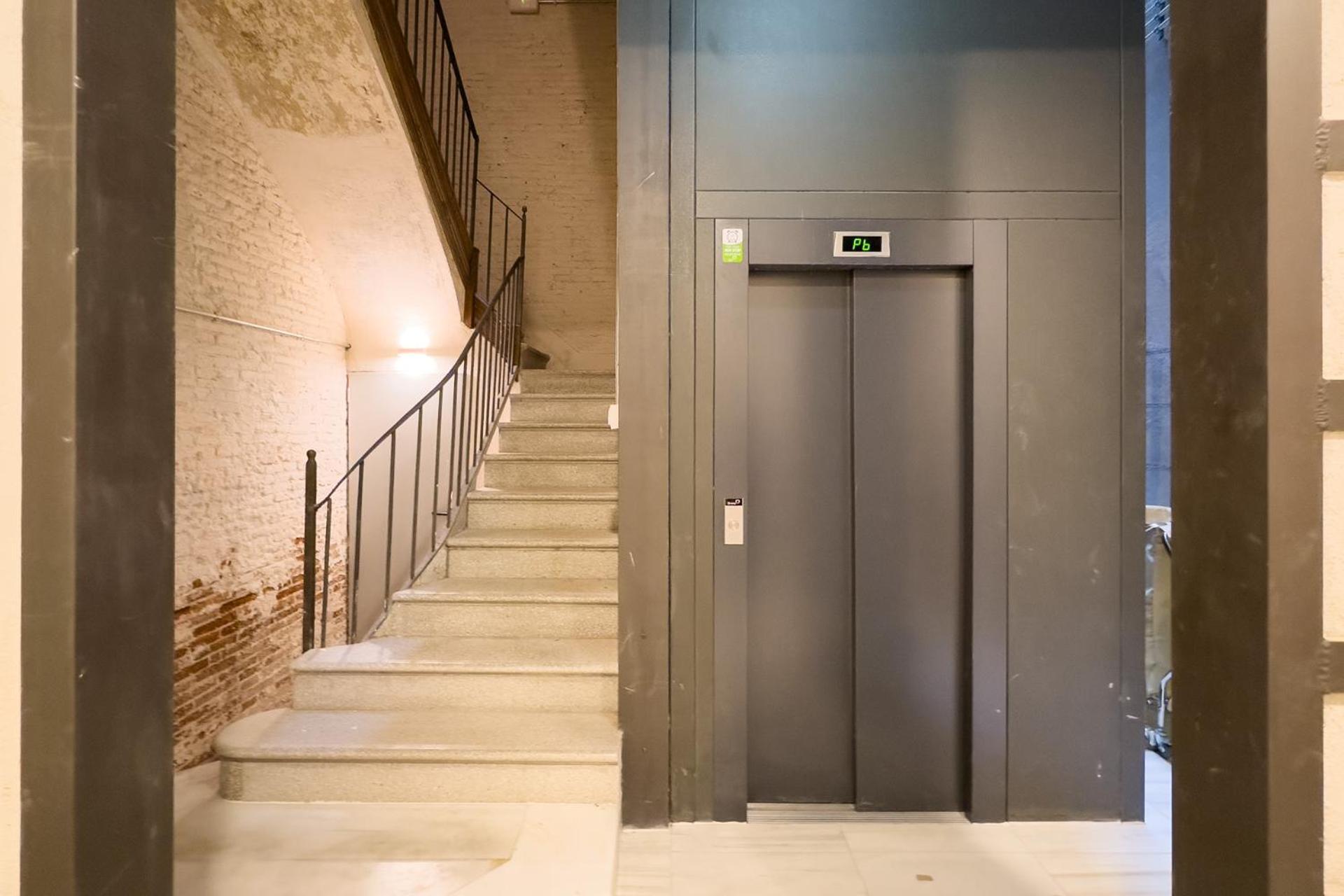 Urbandream Gothic Aartments & Studios Barcelona Ngoại thất bức ảnh