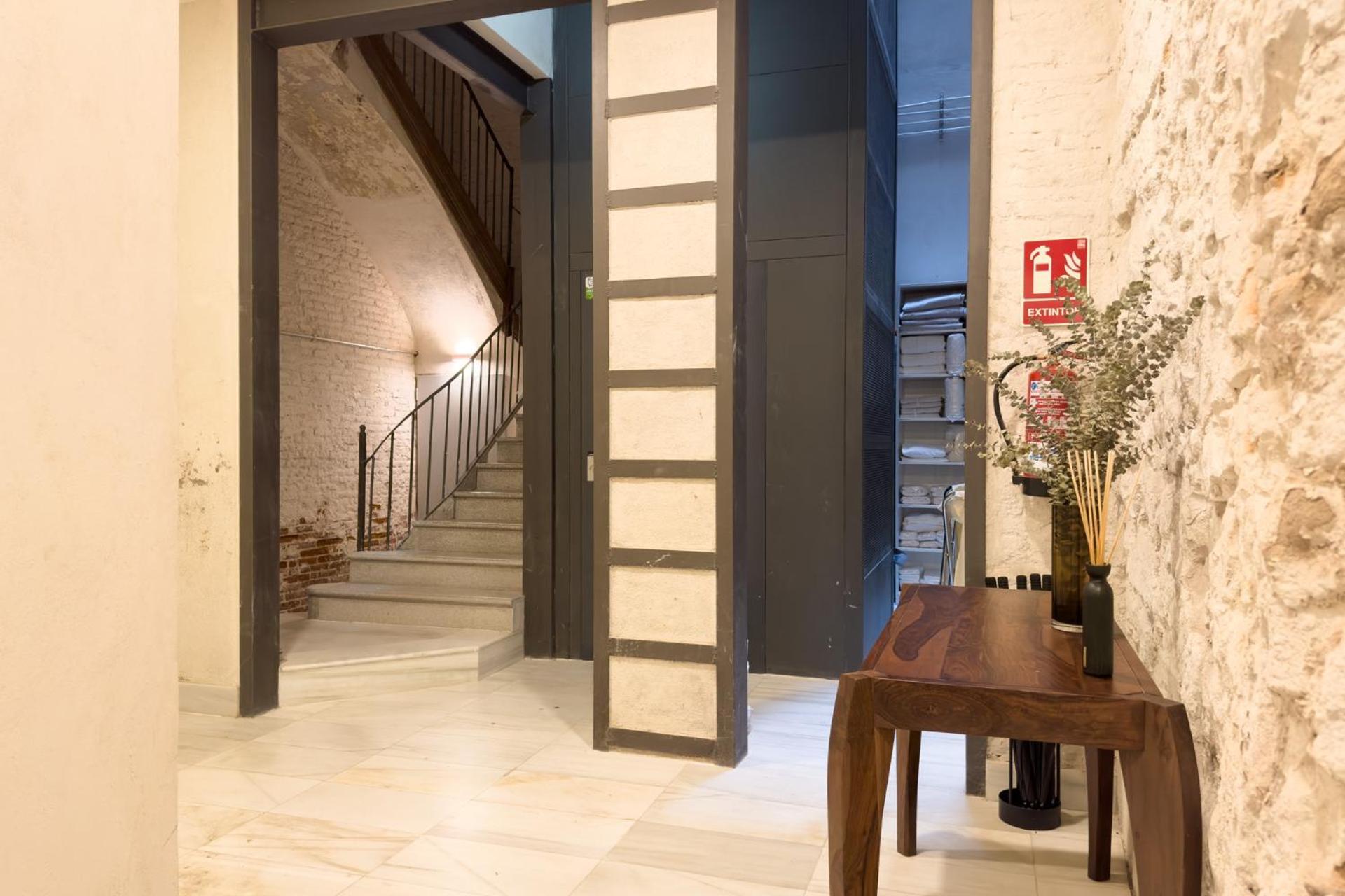 Urbandream Gothic Aartments & Studios Barcelona Ngoại thất bức ảnh